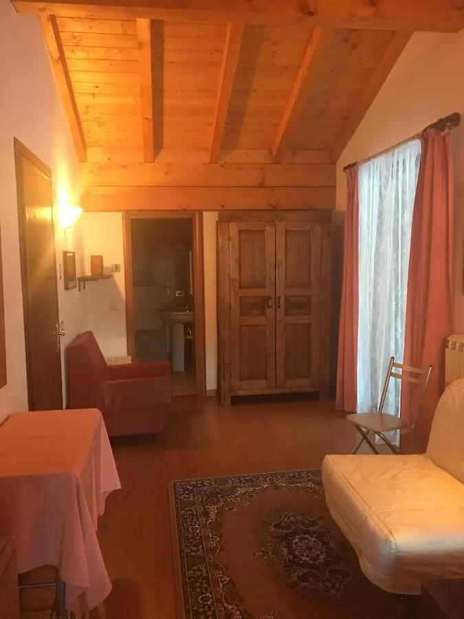 Quai Hotel Monno